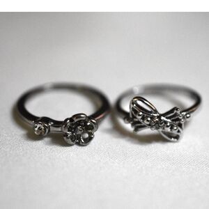 Set Of 2 Trendy Stylish Silver Tone Flower/Bow Size 10 & 11 Y2K Preppy Rings